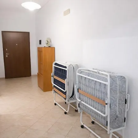 Melina's Close To The *